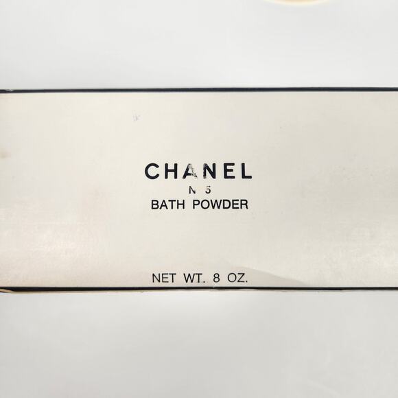 Chanel No 5 Bath Powder 8 oz New in Box With Screen and Puff - Picture 2 of 5